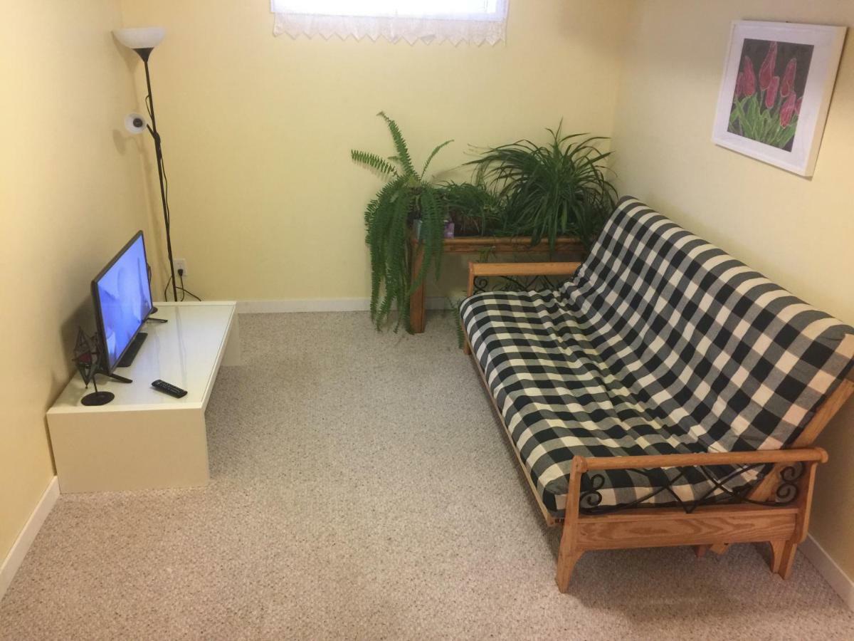 Brother Li Homestay YYC Exterior foto