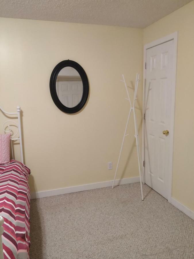 Brother Li Homestay YYC Exterior foto
